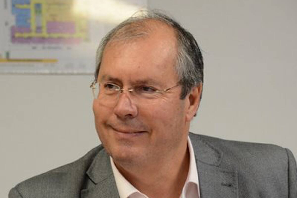 Le dispararon al diputado radical Héctor Olivares y está herido