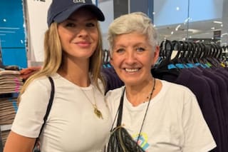 Le pidió una foto a la China Suárez y luego la criticó por comprar en una tienda “low cost”: la actriz le contestó