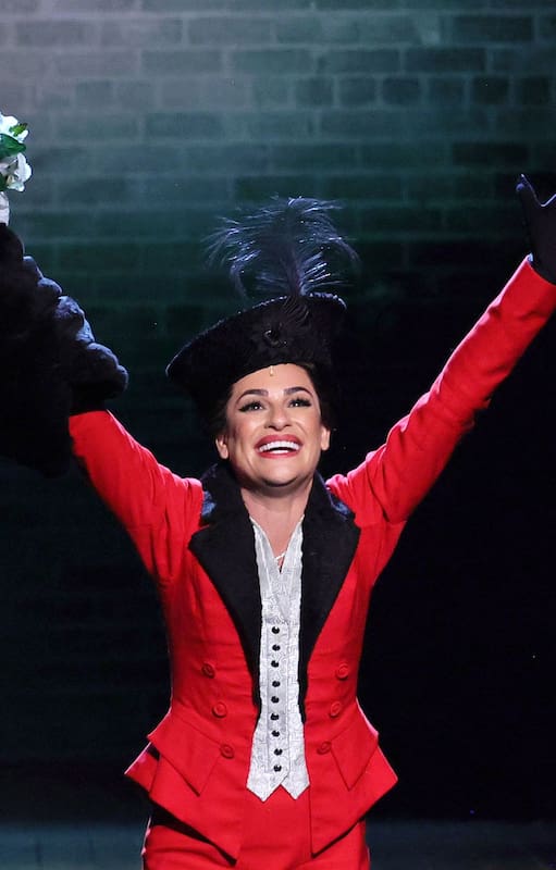Lea Michele como Fanny Brice, la protagonista del musical Funny Girl, el sueño de su vida que fue casi se le escapa de las manos