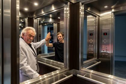Seguí y Erlich, dos generaciones de artistas, en el ascensor que no va a ninguna parte