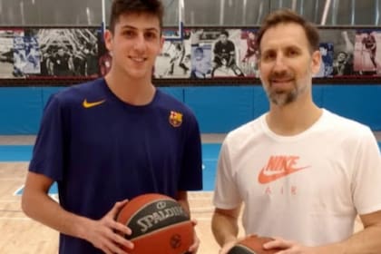 Leandro Bolmaro junto con Pepe Sánchez, el impulsor de su despegue definitivo