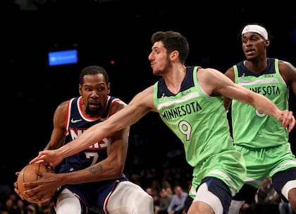 Leandro Bolmaro tuvo más participación en Minnesota Timberwolves que en Utah Jazz, las franquicias que representó en la NBA