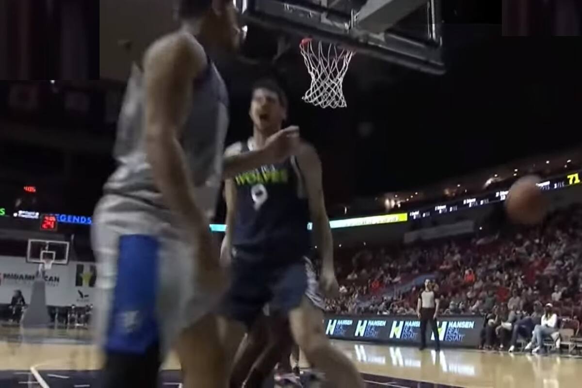 Leandro Bolmaro tuvo una gran actuación en Iowa Wolves, con 19 puntos