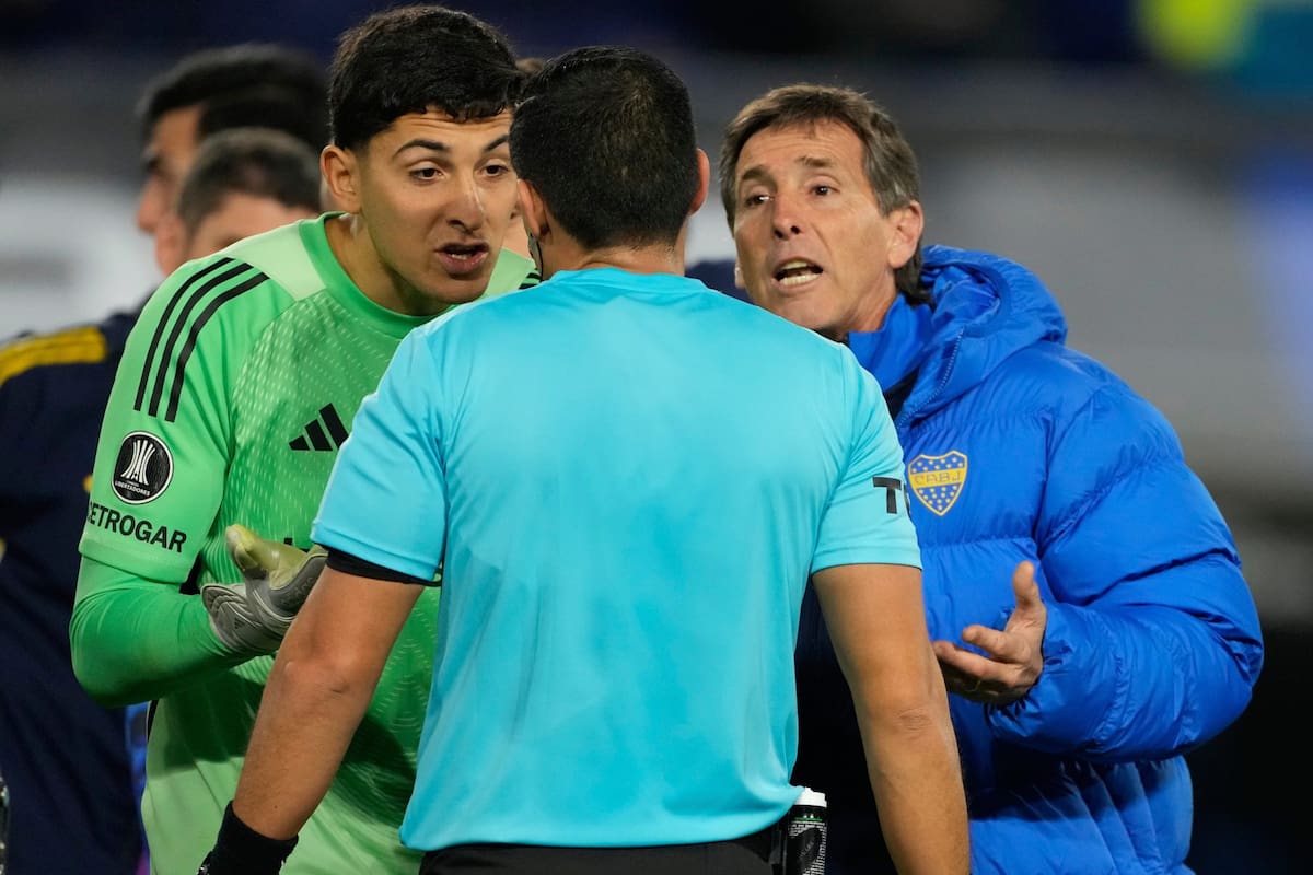 Leandro Brey y Ubeda le piden explicaciones a Valenzuela, protagonista central del Boca-Cruzeiro del martes
