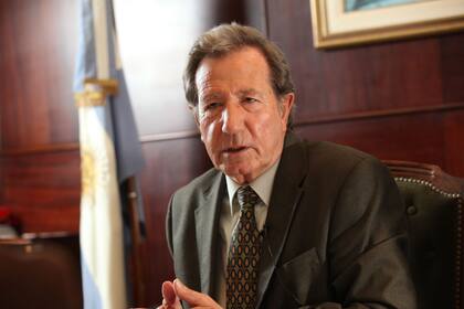 Leandro Despouy es el auditor general de la Nación desde 2002