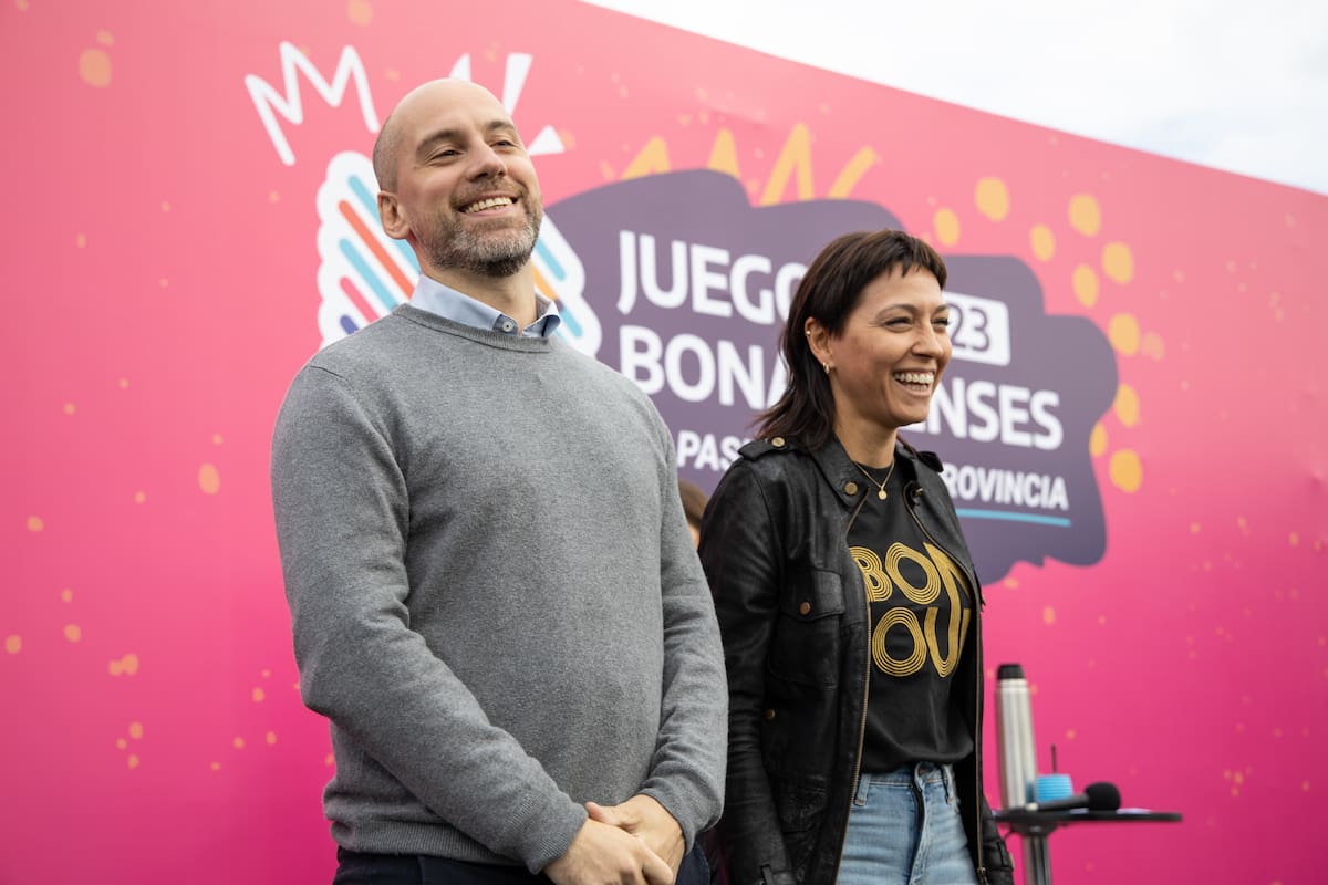 Leandro Lurati, el subsecretario de Deportes que renunció a la gestión de Kicillof; en la imagen, con Mayra Mendoza, intendenta de Quilmes