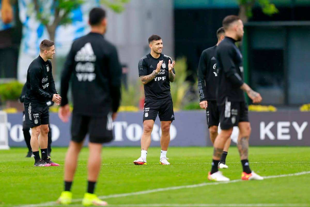 Leandro Paredes estaría en condiciones de jugar en la selección argentina ante Brasil, por las eliminatorias rumbo al Mundial Qatar 2022.