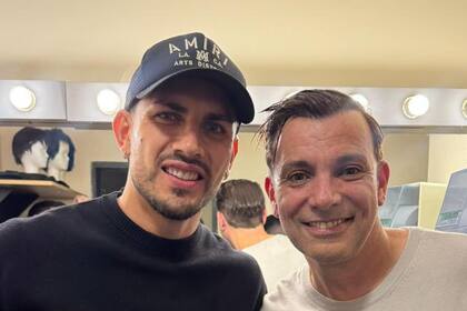 Leandro Paredes fue a ver a Martín Bossi al teatro y vivieron una velada inolvidable
