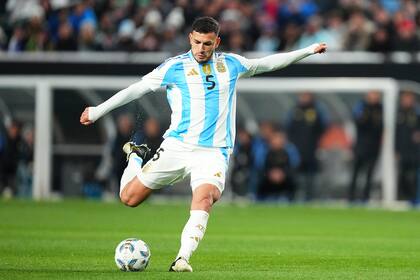 Leandro Paredes sería otra vez titular en la selección argentina, ahora para enfrentar a Costa Rica en el cierre de la fecha FIFA