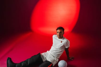 Leandro Paredes tras una sesión de luz infrarroja