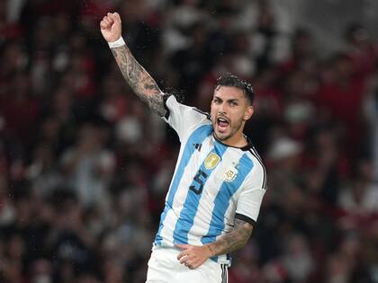 Leandro Paredes uno de los jugadores que deberá pelear el puesto en la formación titular