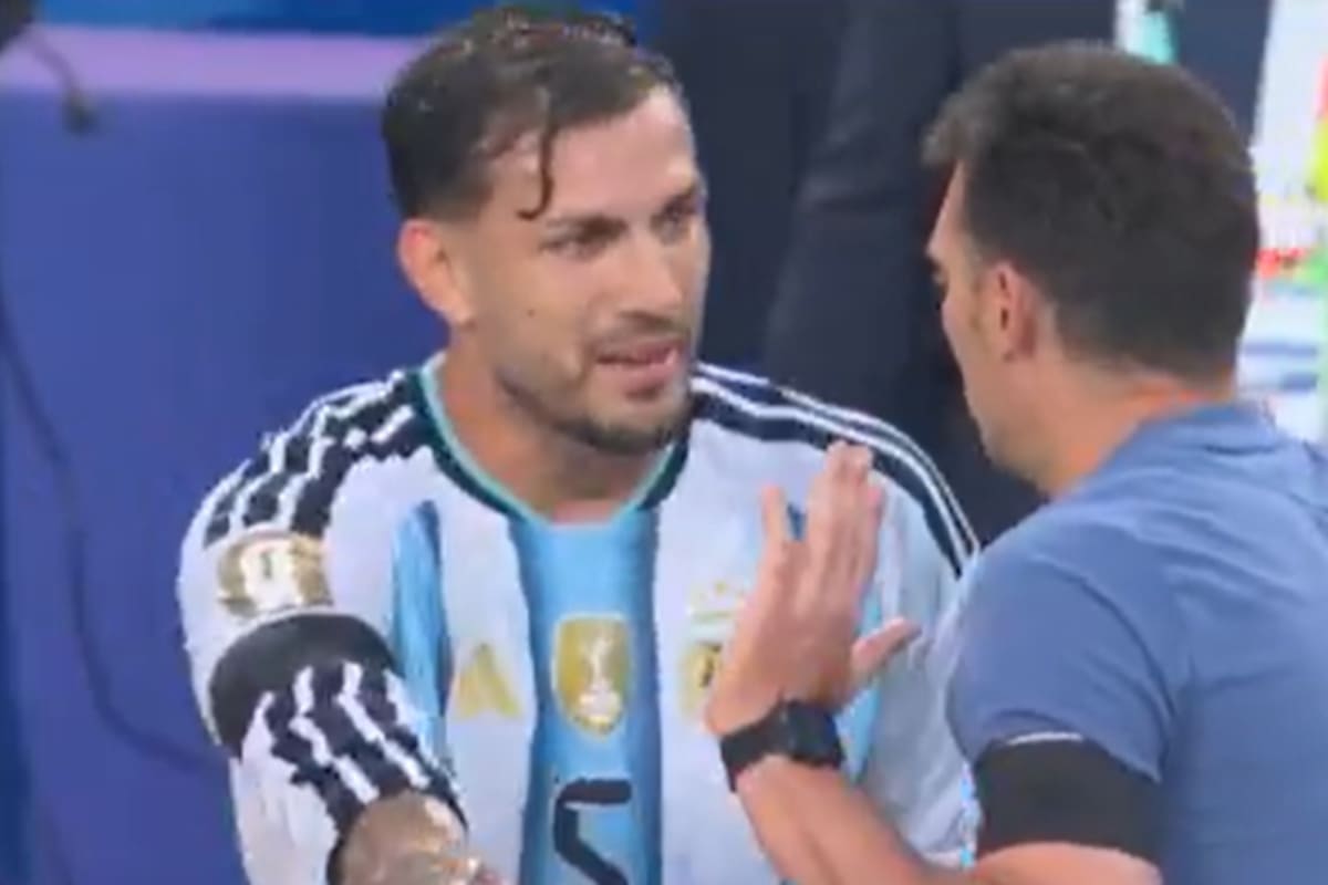 Leandro Paredes y Lionel Scaloni