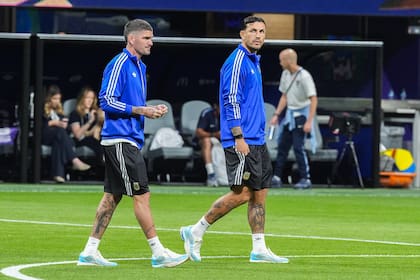 Leandro Paredes y Rodrigo De Paul, históricos laderos de Messi en la selección, podrían asumir el liderazgo si siguen siendo convocados