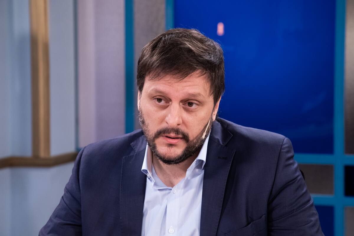 Leandro Santoro lidera la lista de candidatos del Frente de Todos en la ciudad de Buenos Aires