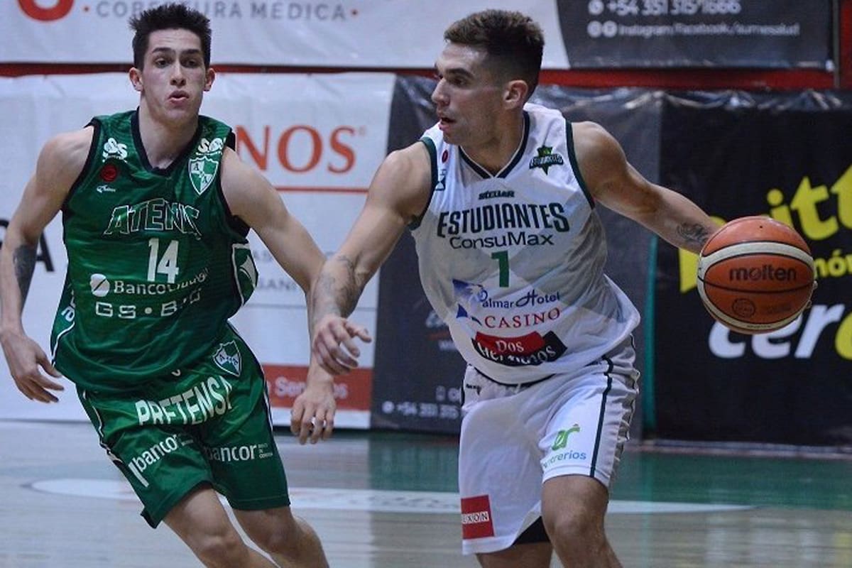 Leandro Vildoza, el verdugo de Atenas. El equipo cordobés deberá jugar por la permanencia.