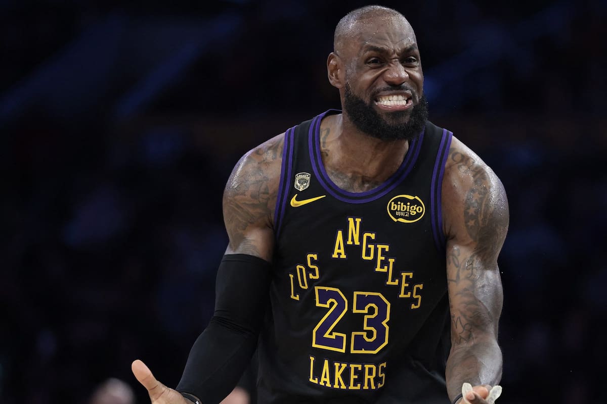 LeBron James, a los 41 años, mantiene la voracidad y domina la serie entre Los Angeles Lakers y Houston Rockets (Photo by RONALD MARTINEZ / GETTY IMAGES NORTH AMERICA / Getty Images via AFP)