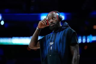 LeBron James inicia su 24ta temporada en Nueva York cuando sus 76ers visiten a los Knicks