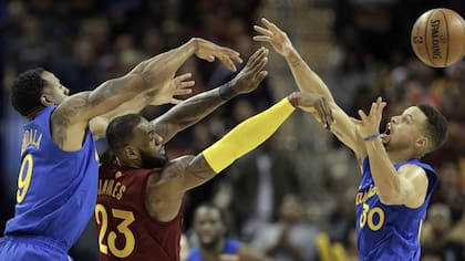 La labor defensiva contra Lebron James llevó a Andre Iguodala a quedarse con el MVP de la temporada 2015/16