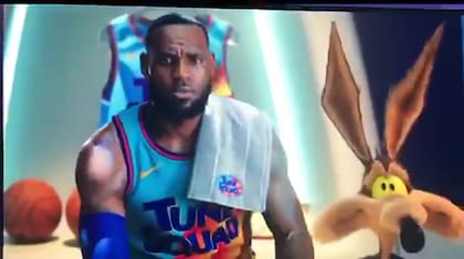 LeBron James en la película Space Jam: un nuevo legado