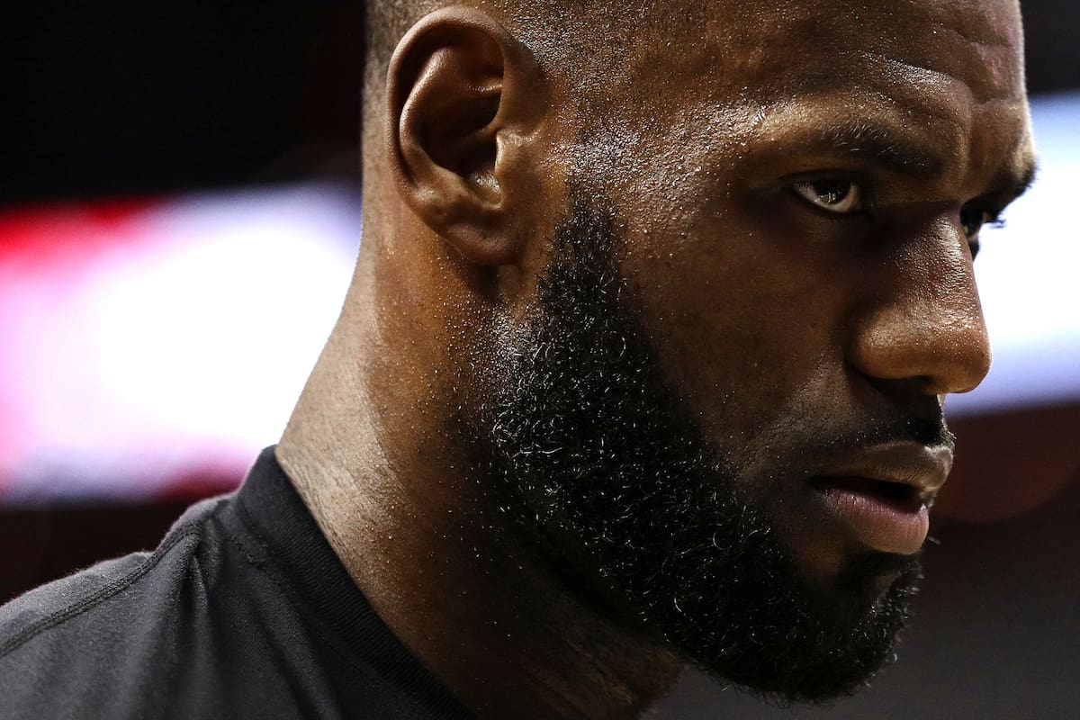 LeBron James está bajo la lupa por sus lesiones