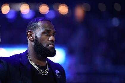 LeBron James, líder de un Los Angeles Lakers que es fuerte candidato a lograr el anillo en esta temporada, quiere que el certamen tenga su desenlace, mientras se sigue reclamando por la paridad racial, de la que es un gran promotor.