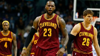 LeBron James tuvo dos pasos por Cleveland, franquicia en la que jugó durante 11 temporadas y fue campeón en la temporada 2016