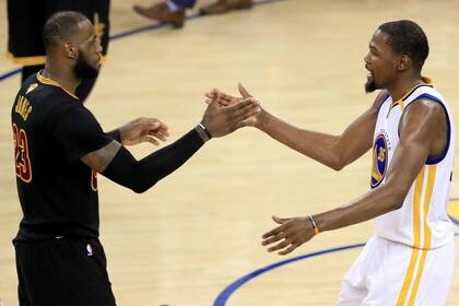 LeBron James y Kevin Durant, otra vez frente a frente