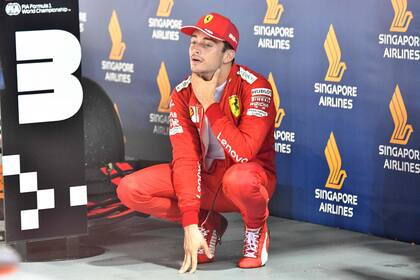 Leclerc, enojado tras la carrera: el monegasco terminó segundo en Singapur.