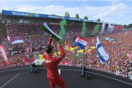 Leclerc festejó el titulo que desde 2010 no ganaba en su casa la escudería Ferrari