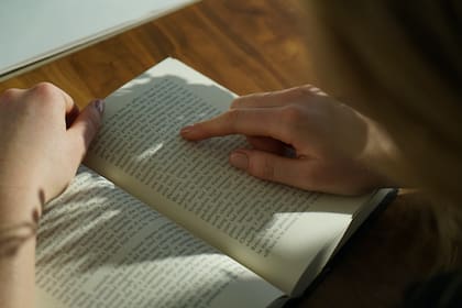 Lectura consciente: estos son los beneficios para la salud mental de leer