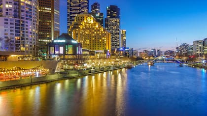 Lee es oriundo de Melbourne, Australia.