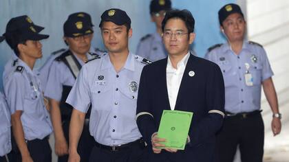 Lee Jae-yong al llegar a la fiscalía