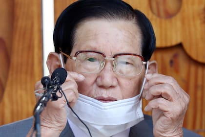 Lee Man-hee,fundador y líder de la Iglesia de Jesús Shincheonji, fue arrestado acusado de sabotear los esfuerzos para luchar contra la pandemia