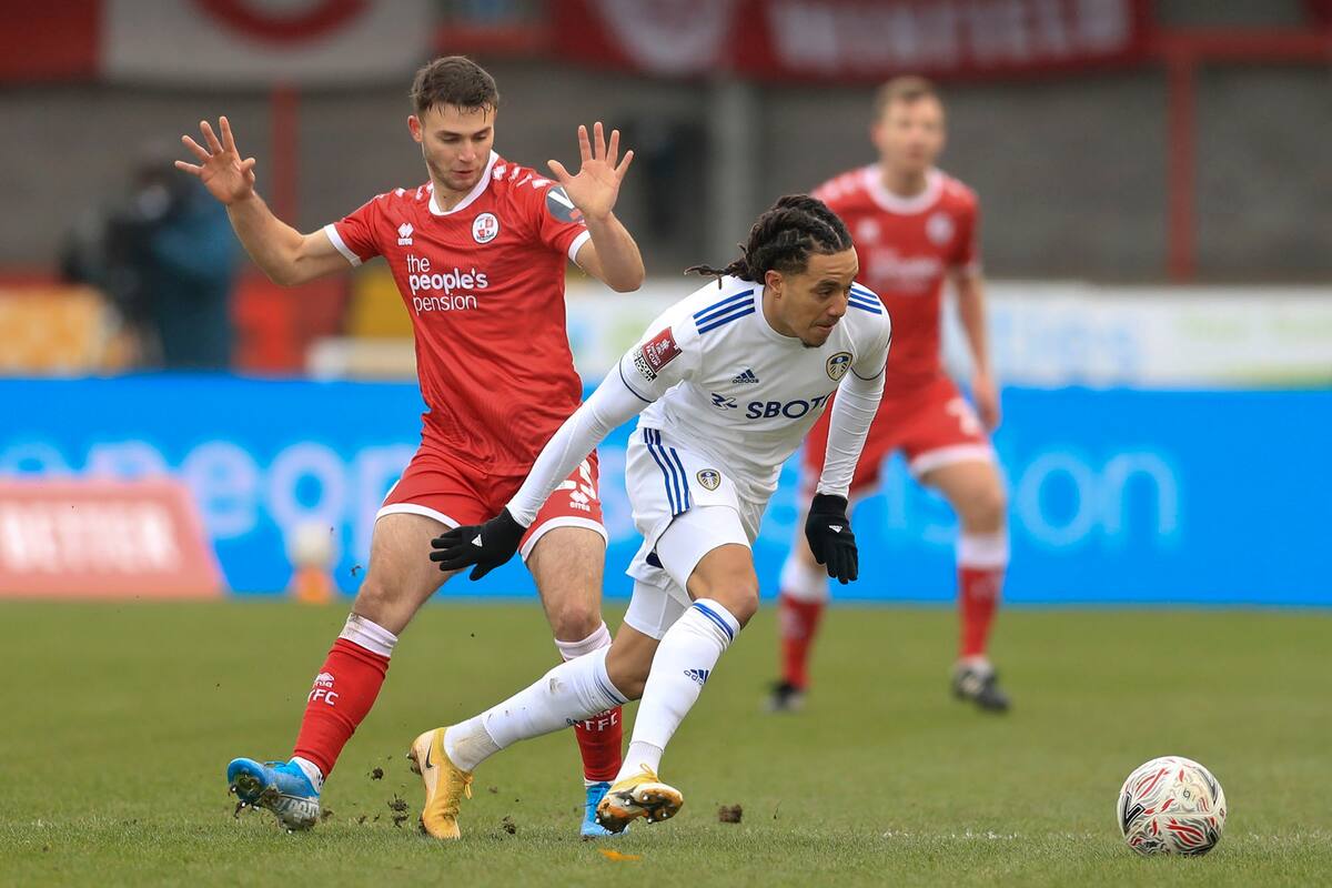 Leeds, liderado por Marcelo Bielsa, frente a Crawley Town.