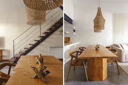 Legado de su abuela, los candelabros del comedor ocupan un lugar protagónico en la casa.