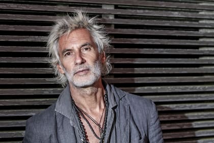 Legendario fotógrafo, vive en Tulum con su mujer y su hijo, donde se dedica a la música y forma parte como DJ del movimiento shamanic house