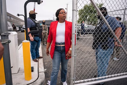 Legisladora se declara inocente tras choque en centro de detención de inmigrantes en Nueva Jersey