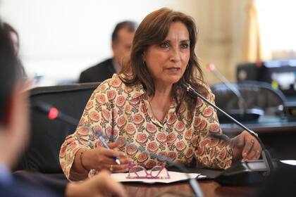 Legisladores de Perú hacen nuevos esfuerzos para destituir a impopular presidenta Boluarte