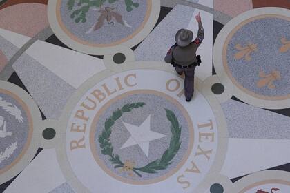 Legisladores de Texas aprueban mapa electoral que favorece a republicanos y que pasa al gobernador
