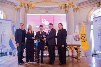 Legisladores entregaron un reconocimiento al ACA por su 120° aniversario