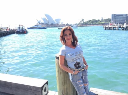 Lejos de Hollywood, Claudia Wells trabajó en comercios de ropa