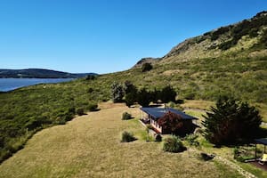 Lejos del ruido y en contacto íntimo con la naturaleza, es un oasis serrano perfecto para desenchufarse y animarse a los deportes al aire libre.
