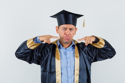 Lenguas extranjeras, artes escénicas y ciencias sociales están entre las tres con peores ingresos iniciale