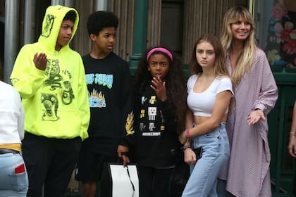 Heidi Klum junto a sus cuatro hijos