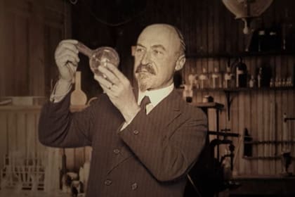 Leo Baekeland, el hombre que cambió al mundo al inventar un plástico resistente al calor