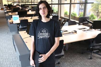Leo Campoy, de 22 años, hizo un bootcamp y consiguió trabajo en CloudGaia, empresa de software argentina.