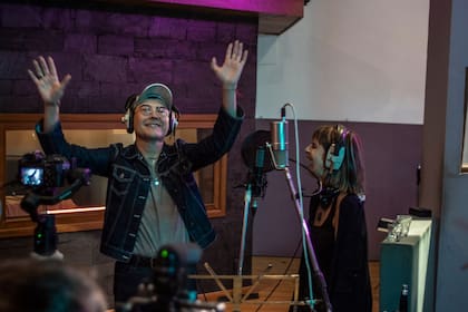 "Tengo tres grandes padrinos musicales: Gustavo Cerati, Litto Nebbia y León Gieco", cuenta Leo García