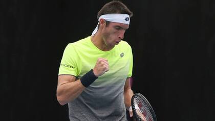 Leo Mayer debutó con triunfo en Sydney