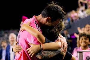 Leo Messi compartió un emotivo momento con sus hijos tras marcar su segundo gol en la semifinal de la Leagues Cup (Foto: MLS)