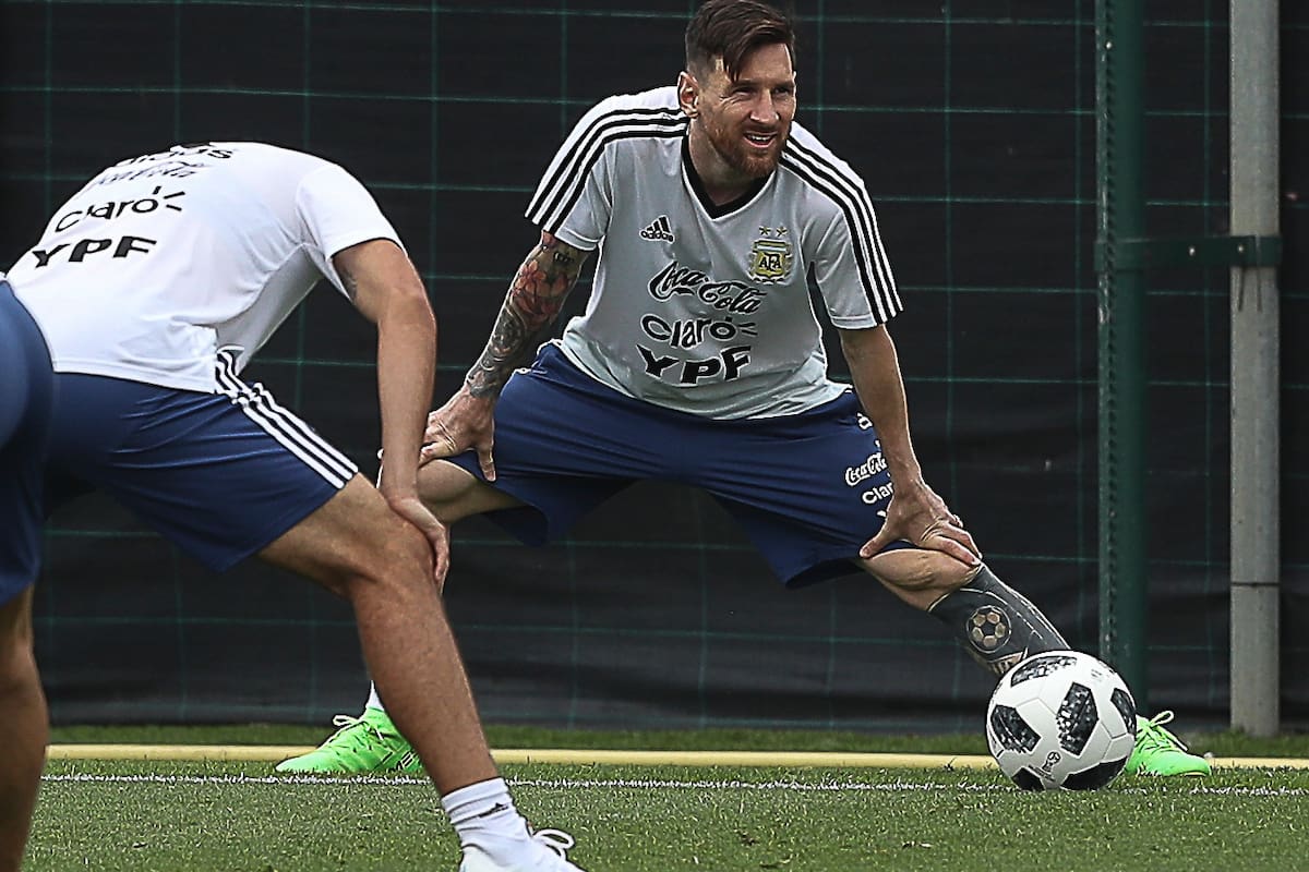 Leo Messi en la Ciudad Deportiva del Barcelona, esta vez con la camiseta de Argentina